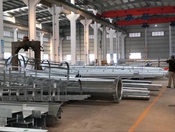سحاب كبير سمك Q345 مكابح ضغط CNC مع 2600mm المسافة بين الأعمدة وآلة الضغط الهيدروليكية