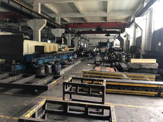 أدوات دائرية مخروطية وقطب مضلع / قالب لعمود إنارة 10 م لمنتج قطب إنارة روسيا