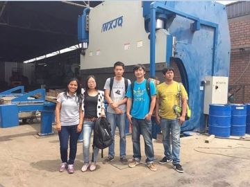 سمك الصخرة العالي من 16mm و 600mm المقياس الخلفي المدى CNC المثني الملف لمتطلبات العملاء